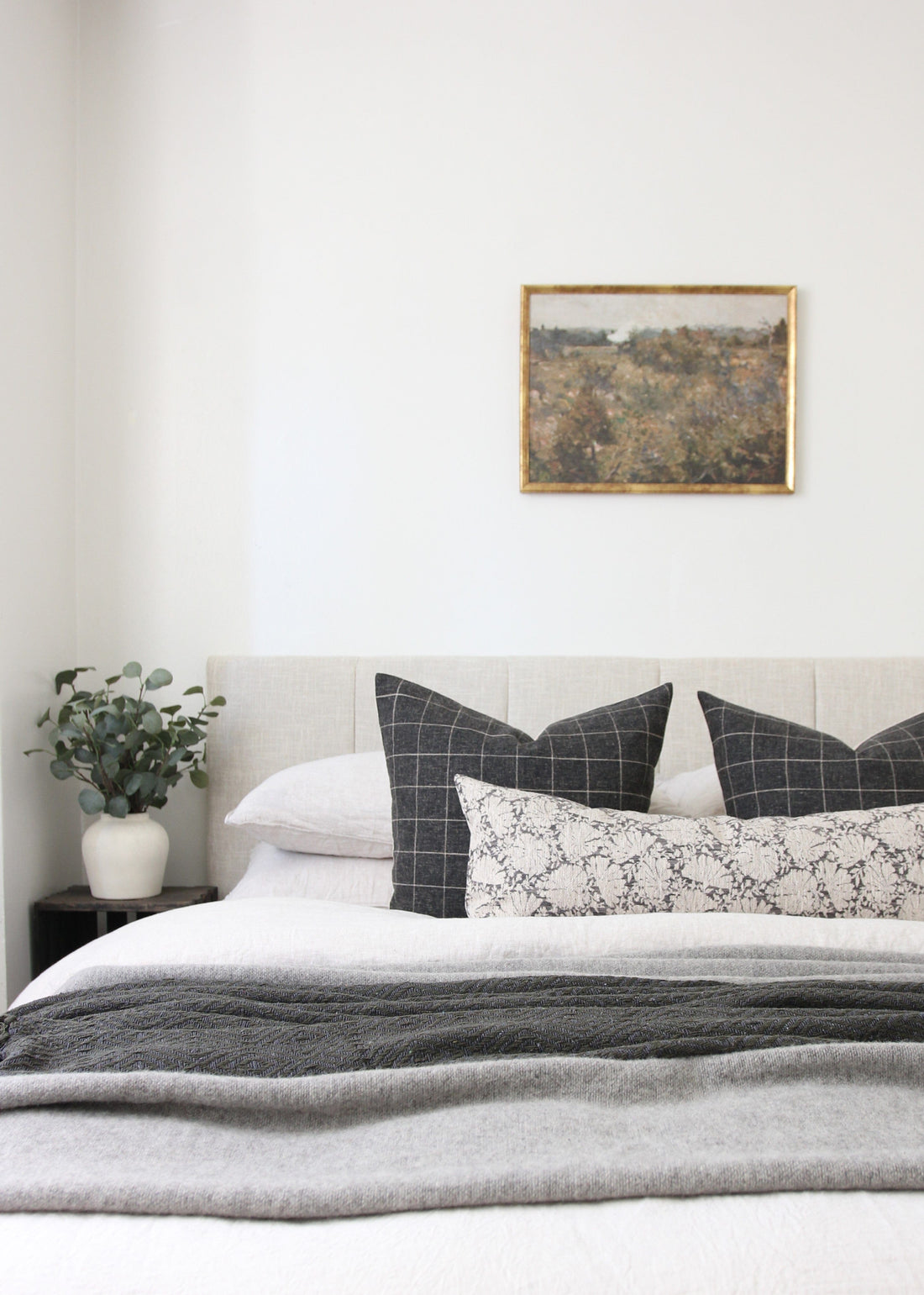 dark gray pillow set for bed