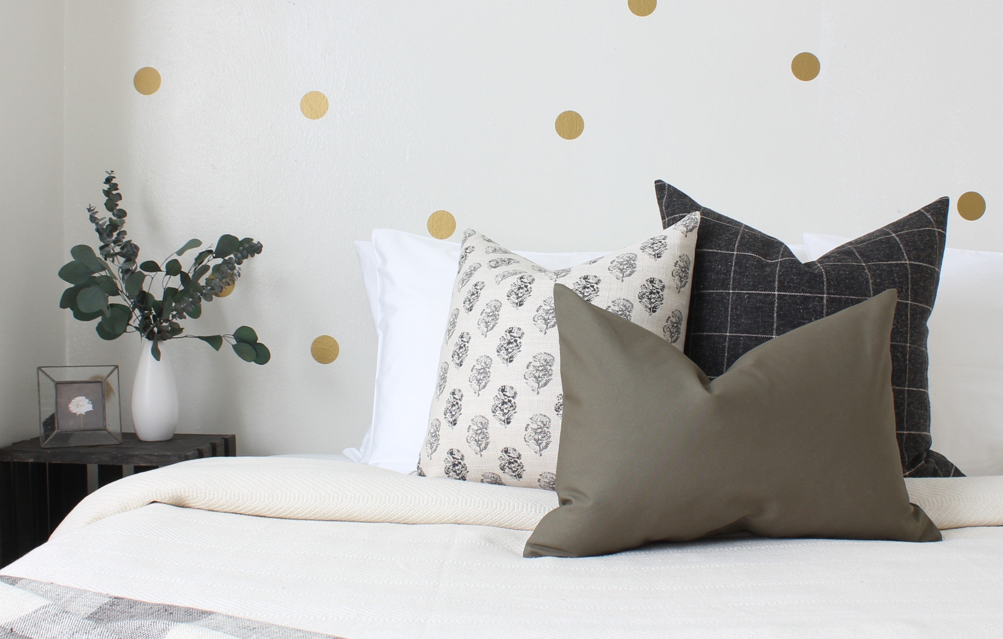 bed pillow combo black cream green